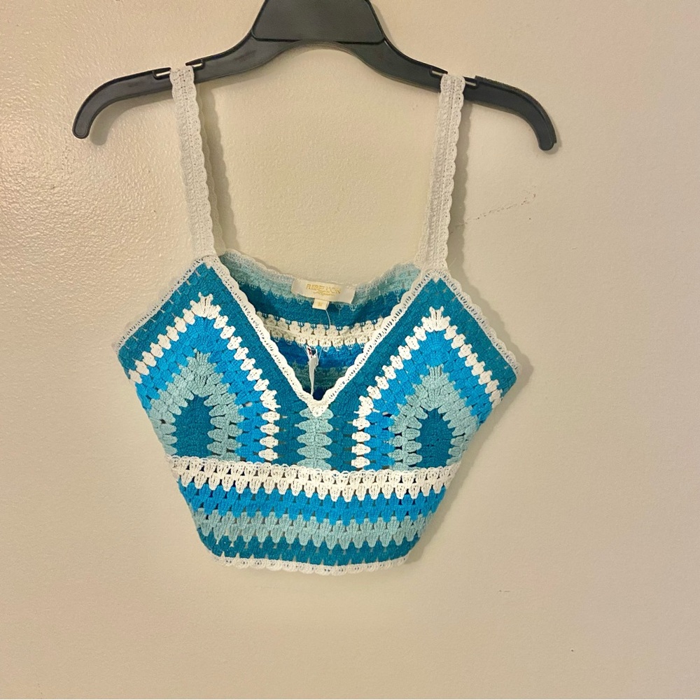 NWT Rebellion Blue and White Crochet Crop Top Medium
